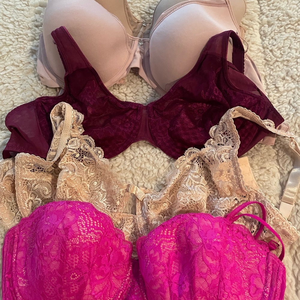 Lovely lot of six bras 36D